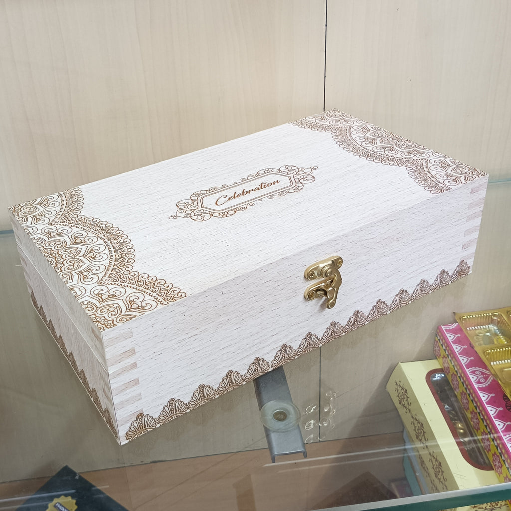 Holi Gift Box MDF HLC24