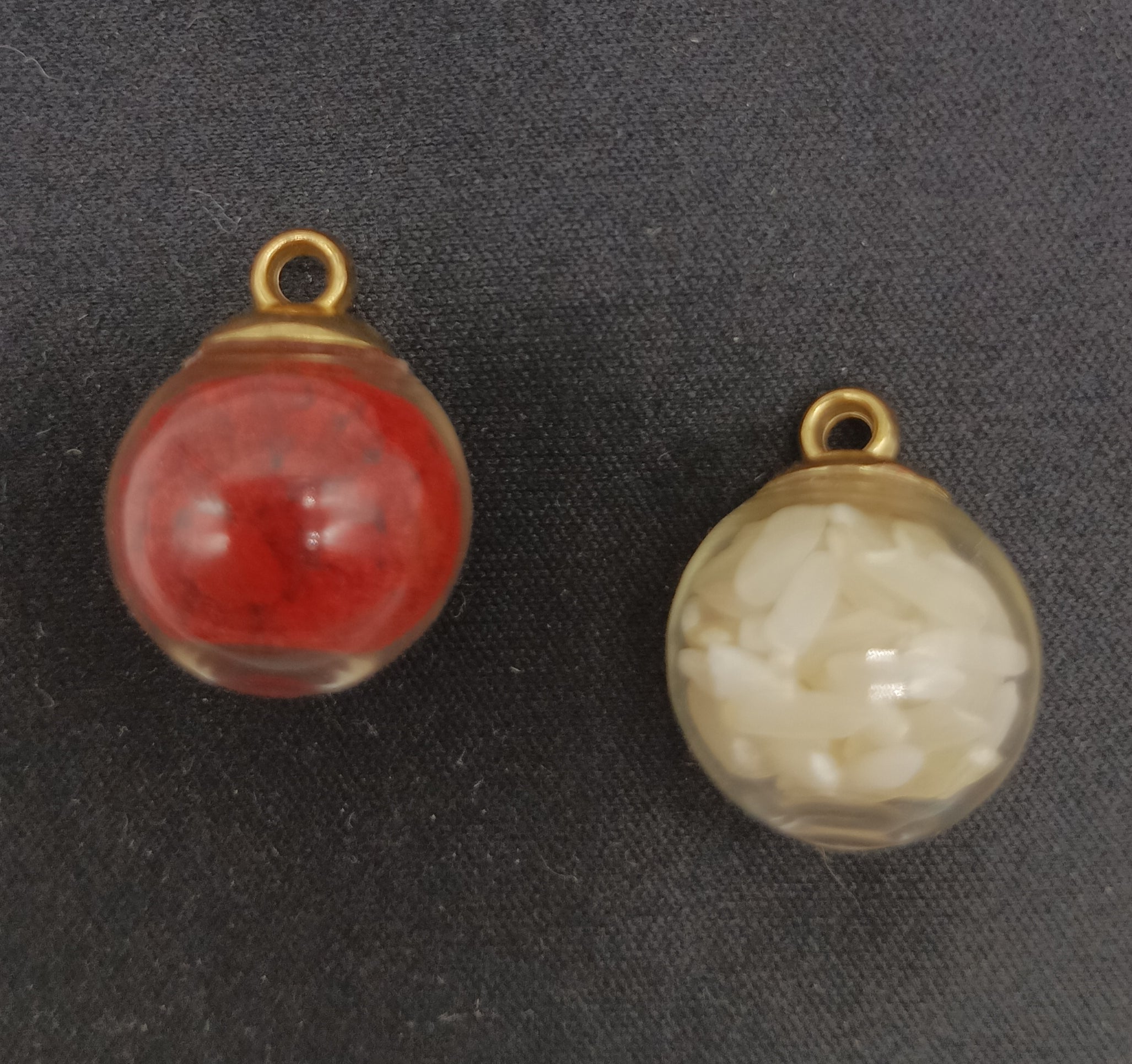 Roli chawal unopenable dome bottle set