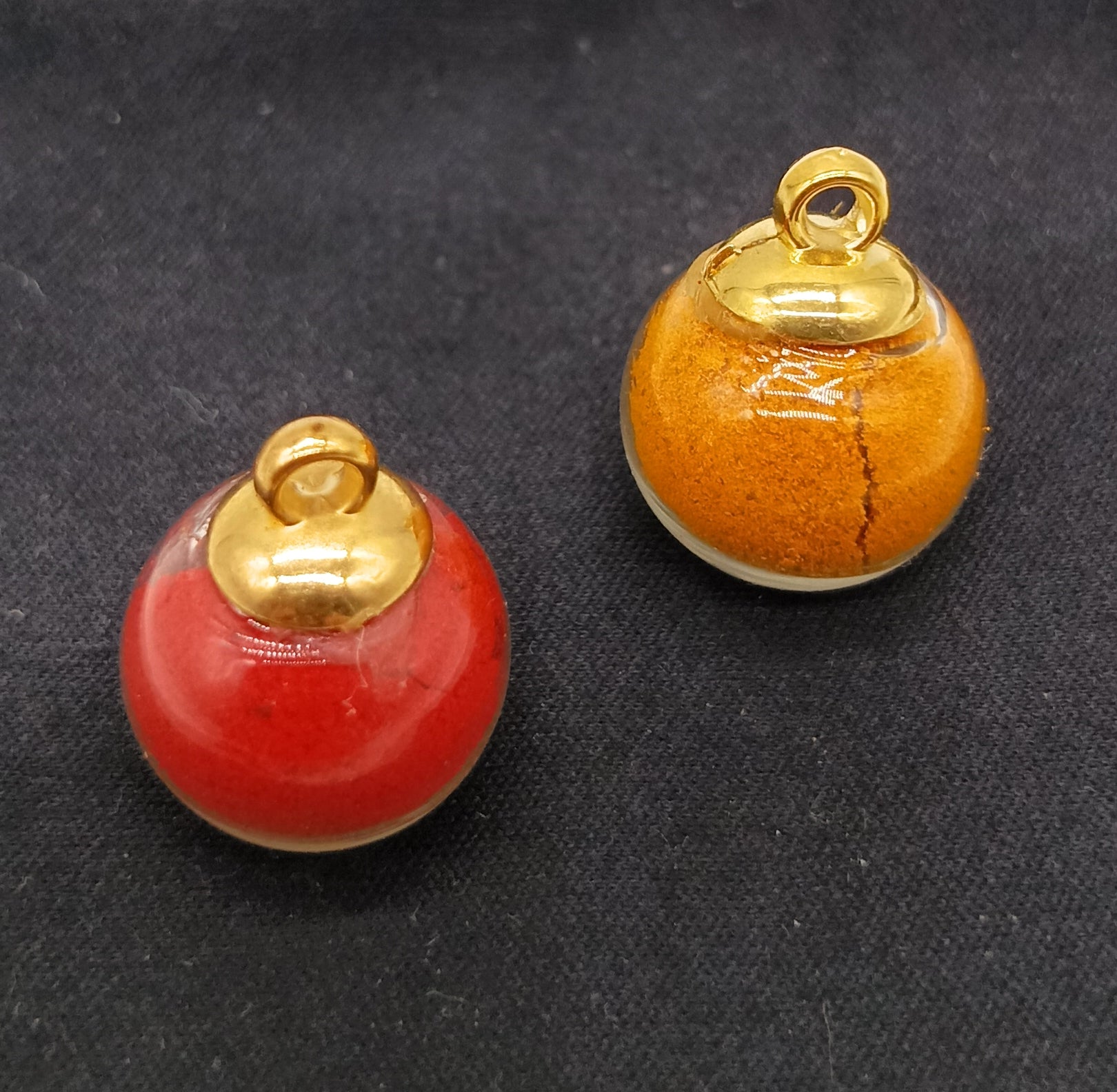 Haldi Roli unopenable dome bottle set