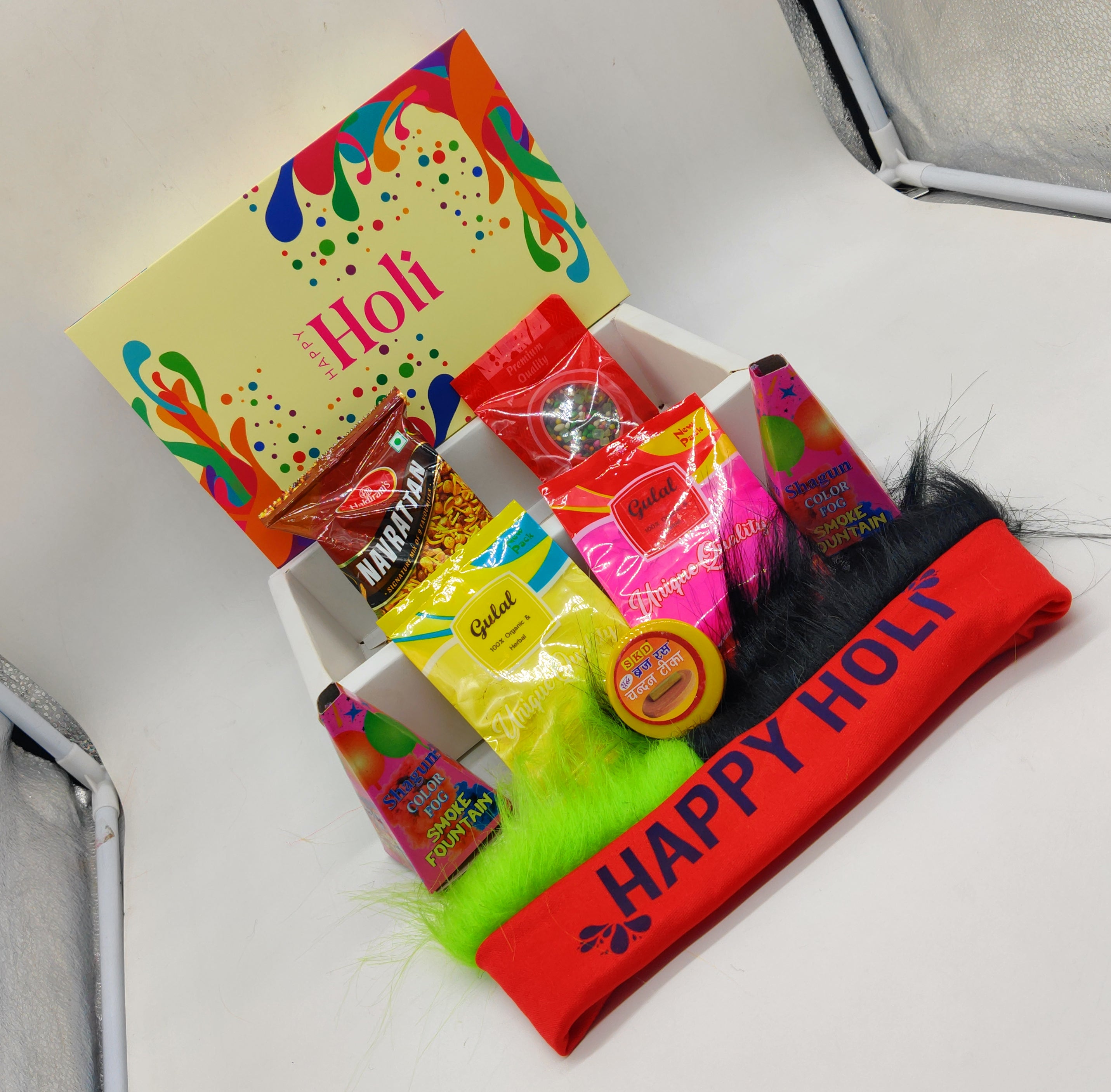 Holi Gift Hamper HLC29