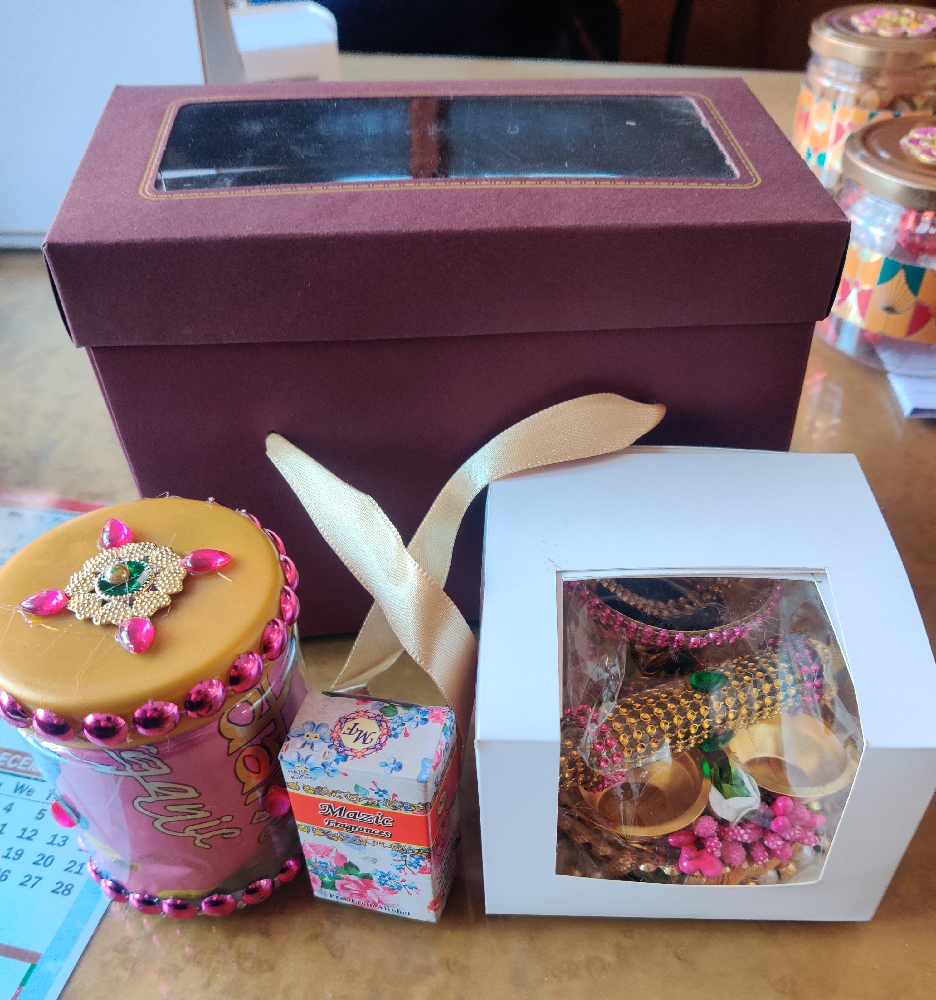 Holi Gift Hamper HLC60