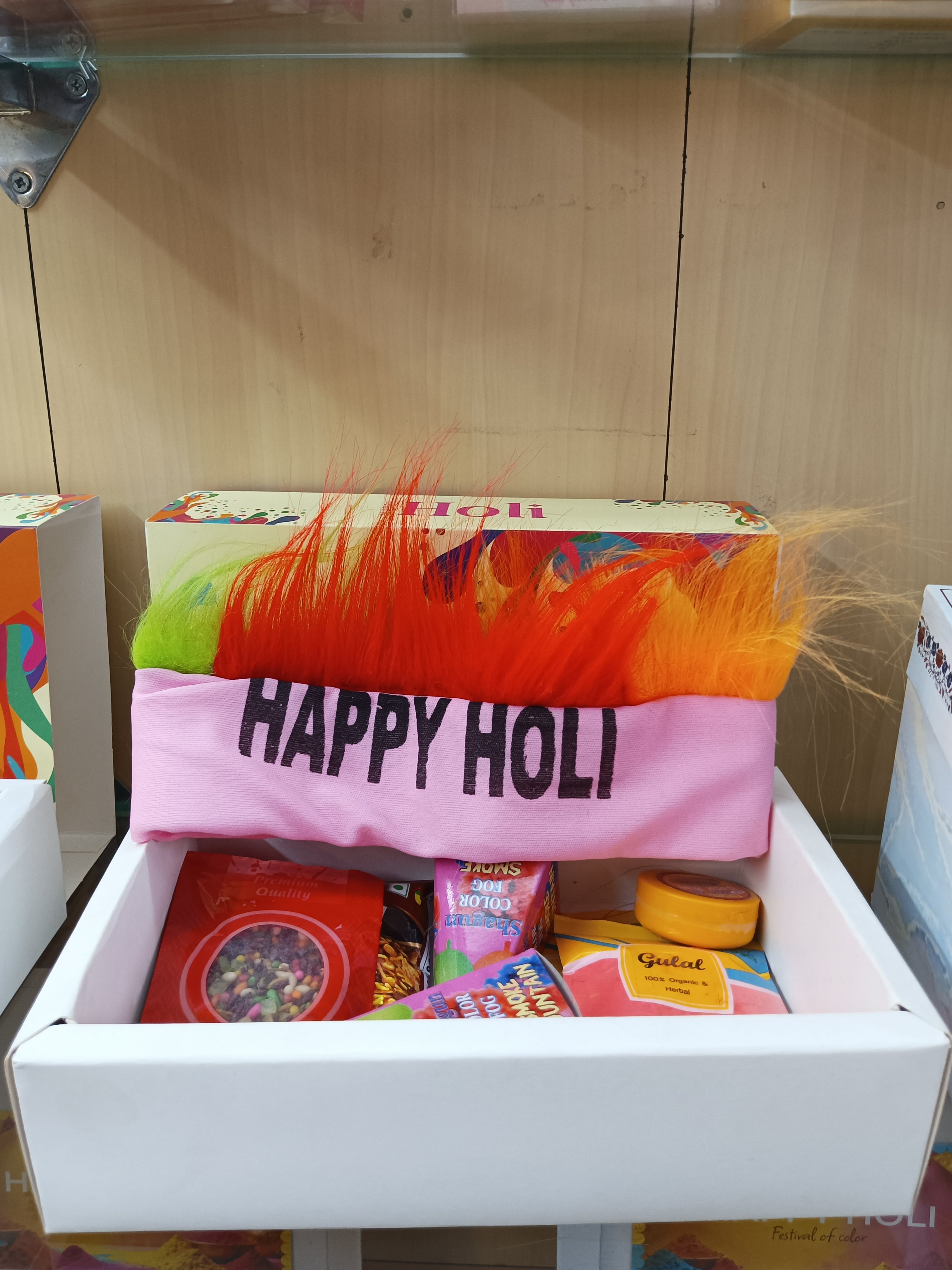 Holi Gift Hamper HLC29