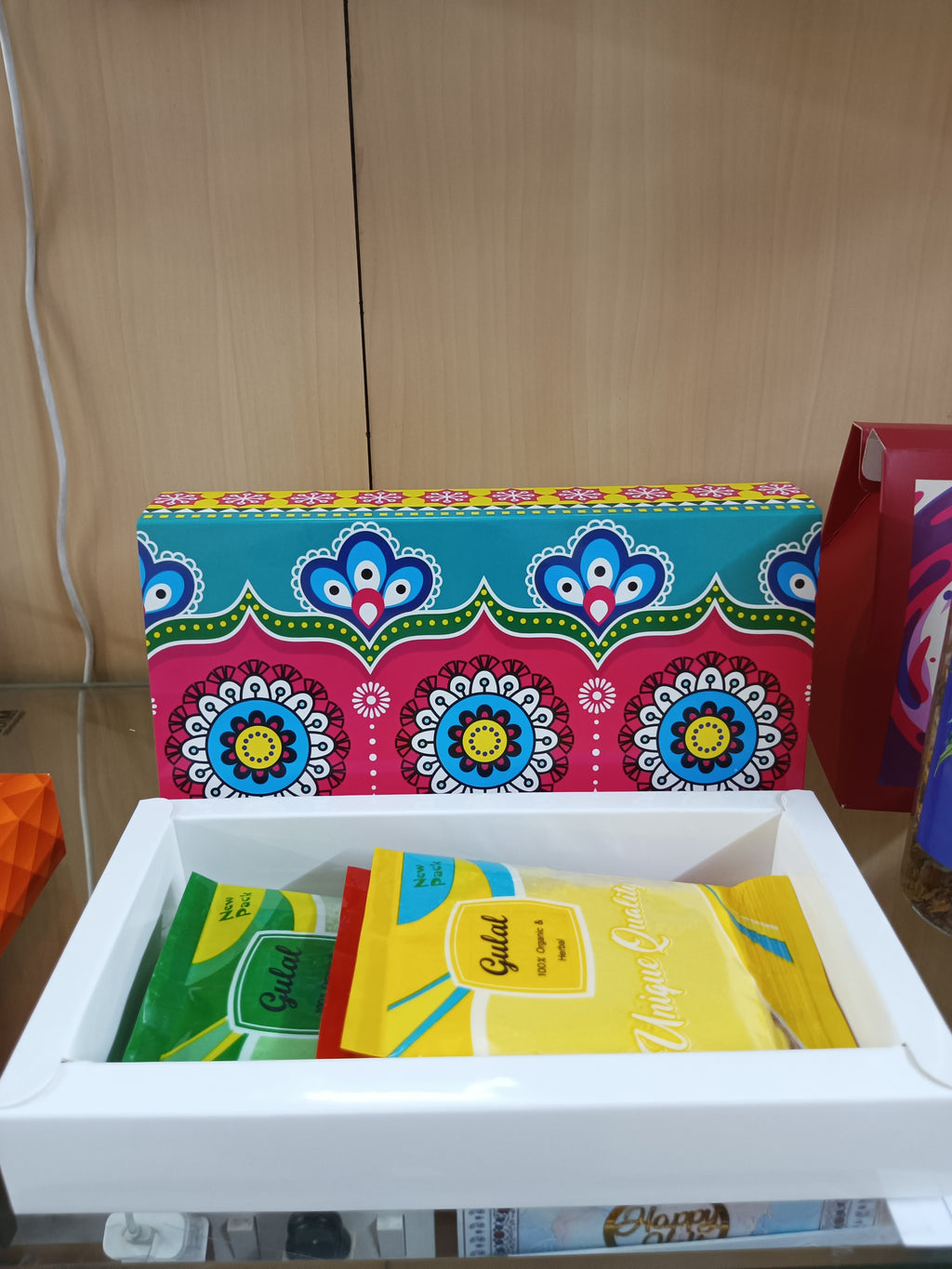 Holi Gift Hamper HLC28